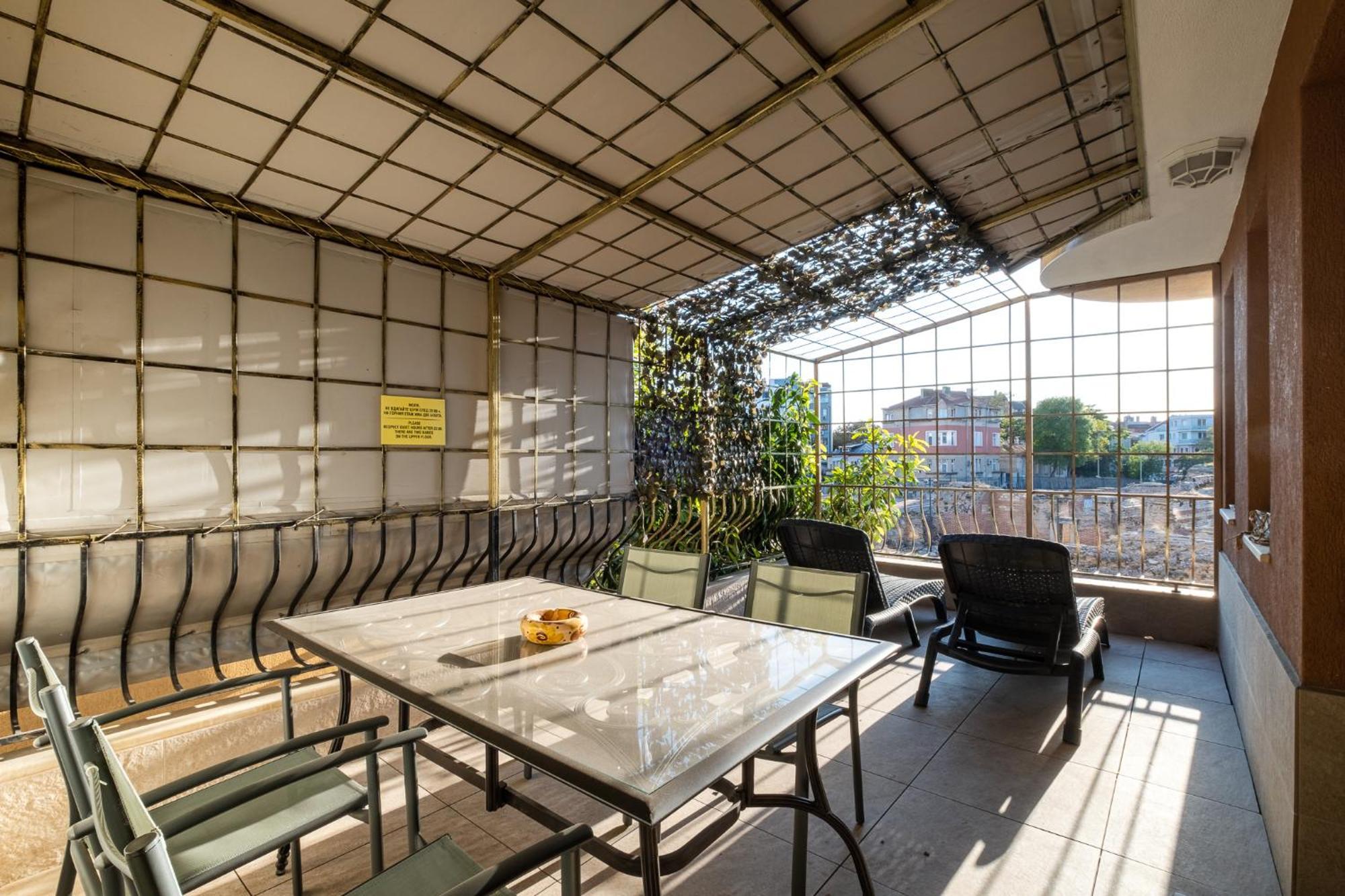 Roman Thermae 2Bdrm Sunny Apartment Варна Экстерьер фото