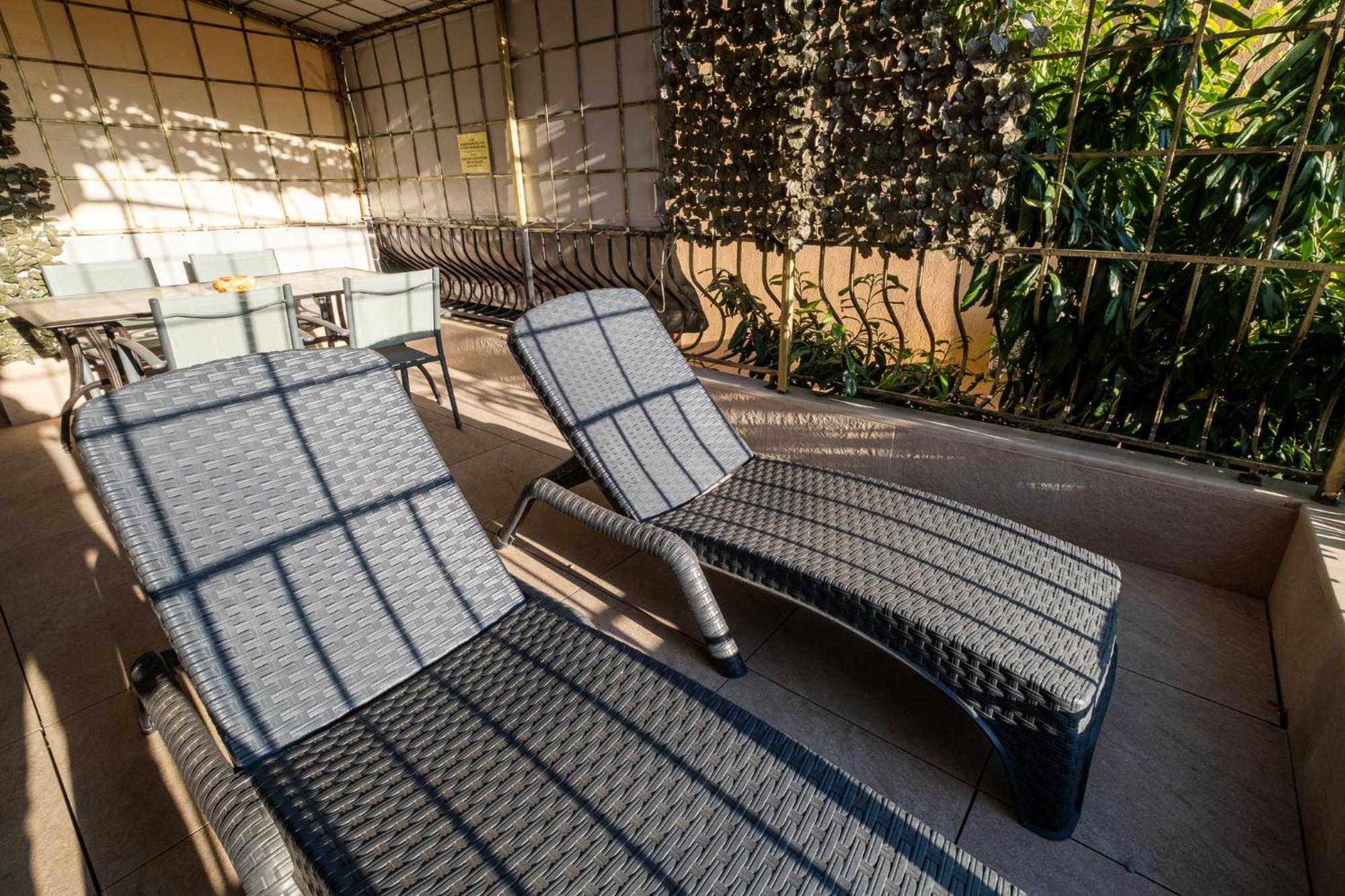 Roman Thermae 2Bdrm Sunny Apartment Варна Экстерьер фото