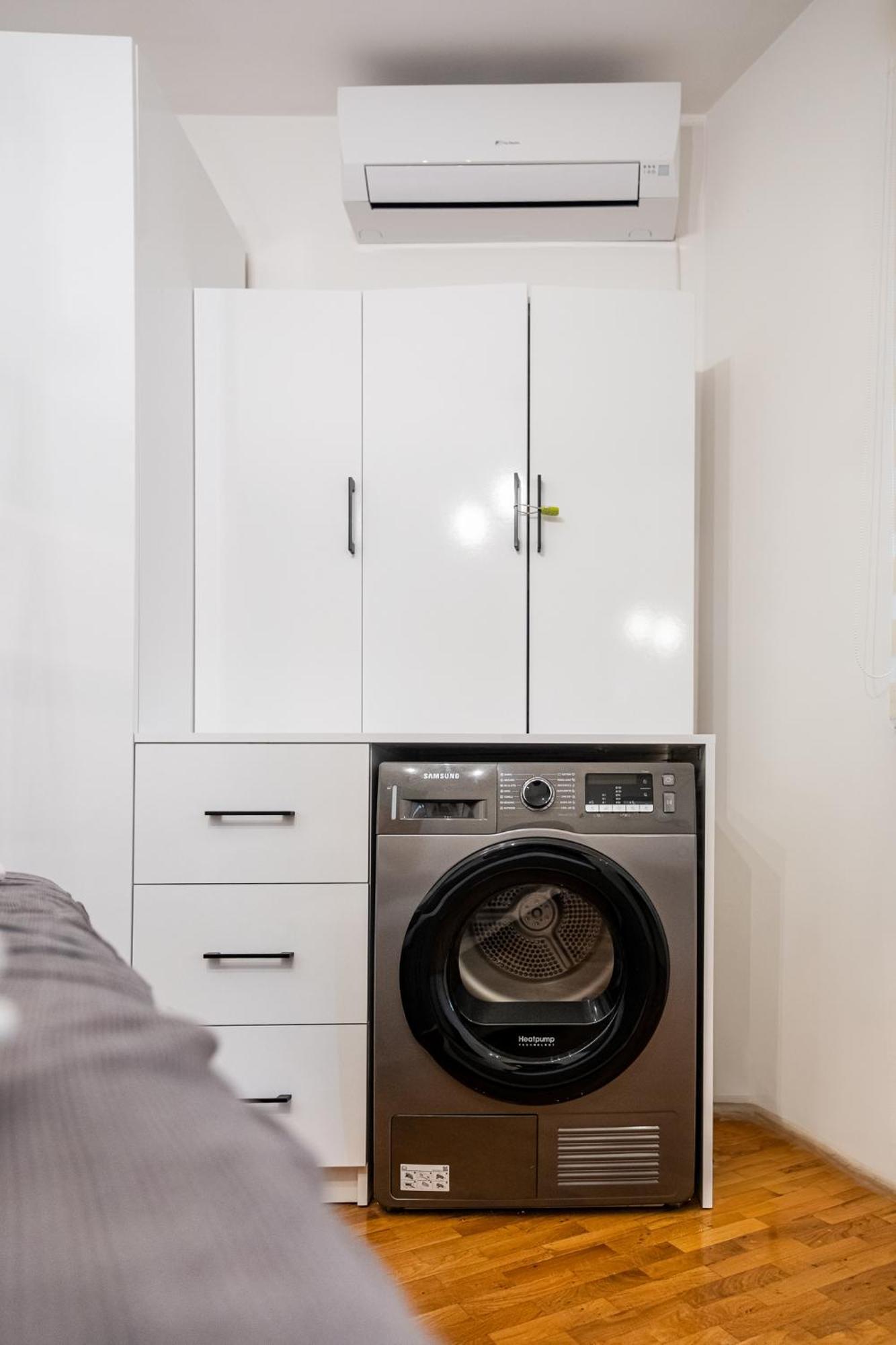 Roman Thermae 2Bdrm Sunny Apartment Варна Экстерьер фото