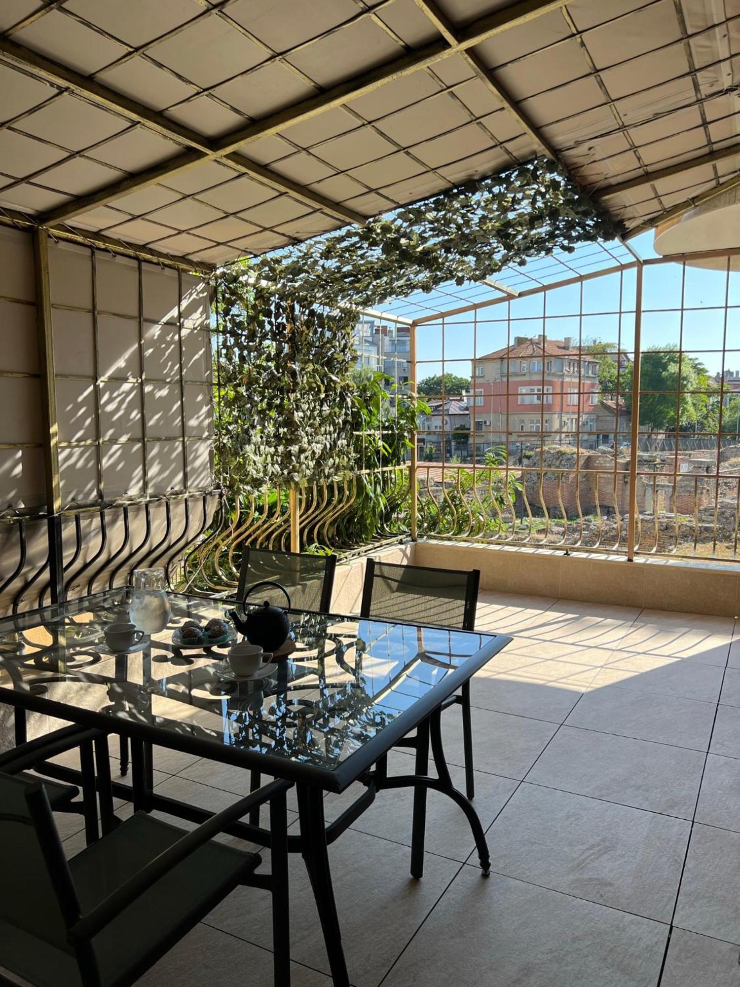 Roman Thermae 2Bdrm Sunny Apartment Варна Экстерьер фото